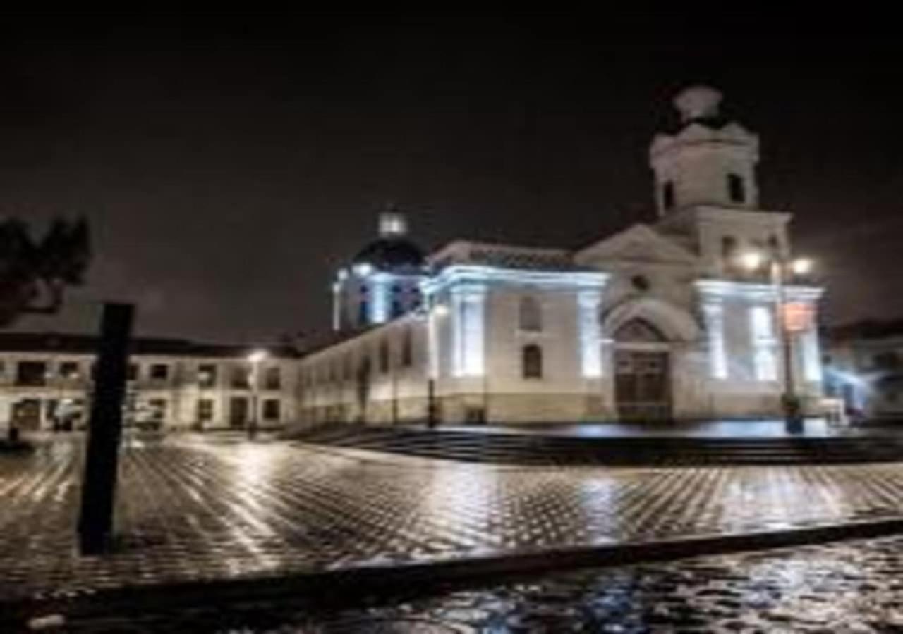 Hotel Azul De La Plaza By Chat Noir Cuenca Dış mekan fotoğraf